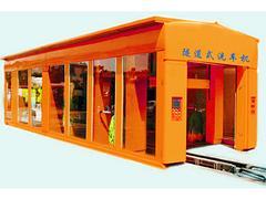 腾讯近期动作不少，申请稳定币牌照、扩建中东数据中心、微信地震预警覆盖全国，还有无人驾驶服务试运营。阿里和美团则在外卖和AI